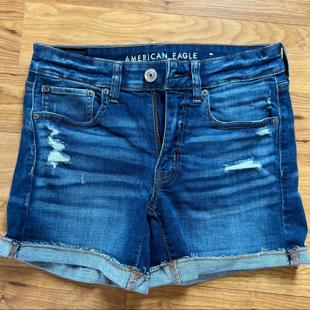 American Eagle super stretch midi shorts, size 6